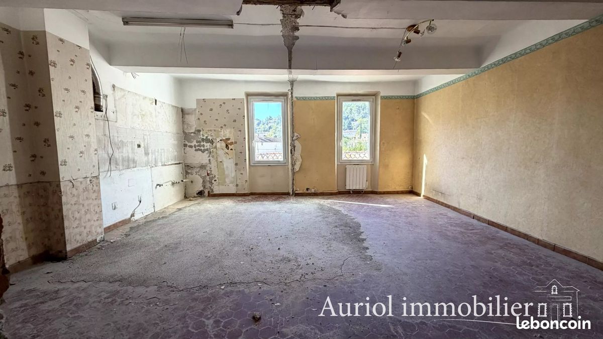 Appartement 2 pièces 63 m² · à Auriol · 63 m² · 125 000 €