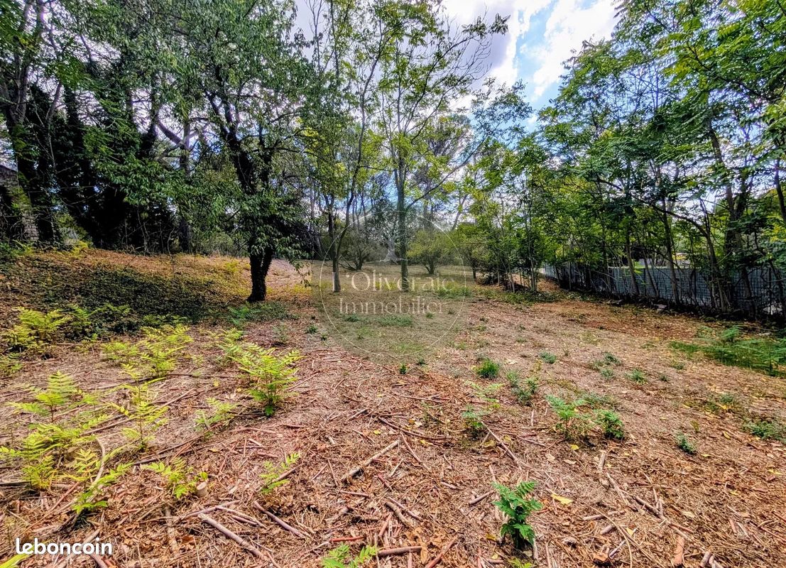 Terrain 680 m² · à Belcodène · 680 m² · 230 000 €