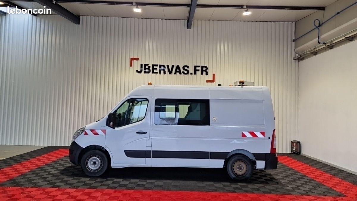 Renault Master CABINE APPROFONDIE L2H2 3.5t 2.3 dci 130 GD CONFORT 7 Places (image 2)