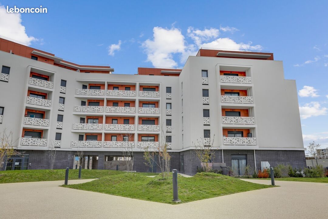 Studio 1 pièce 28 m²