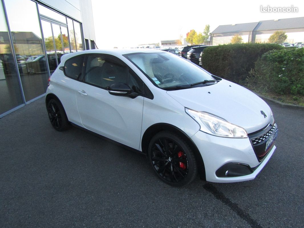 Peugeot 208 1.6 THP 208CH GTI BY PEUGEOT SPORT S&S 3P (image 2)