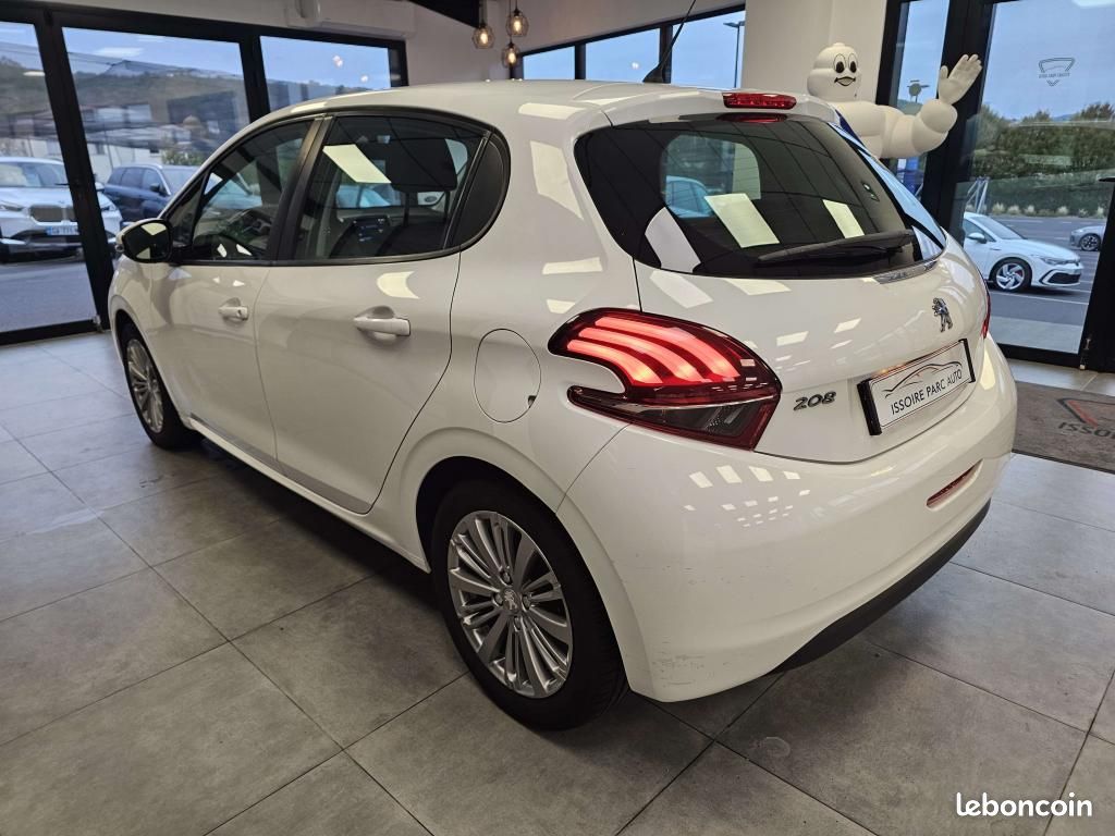 PEUGEOT 208 1.2i PureTech 12V - 82 BERLINE Active PHASE 2 (image 6)