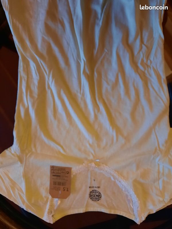 2 tee shirts (image 1)
