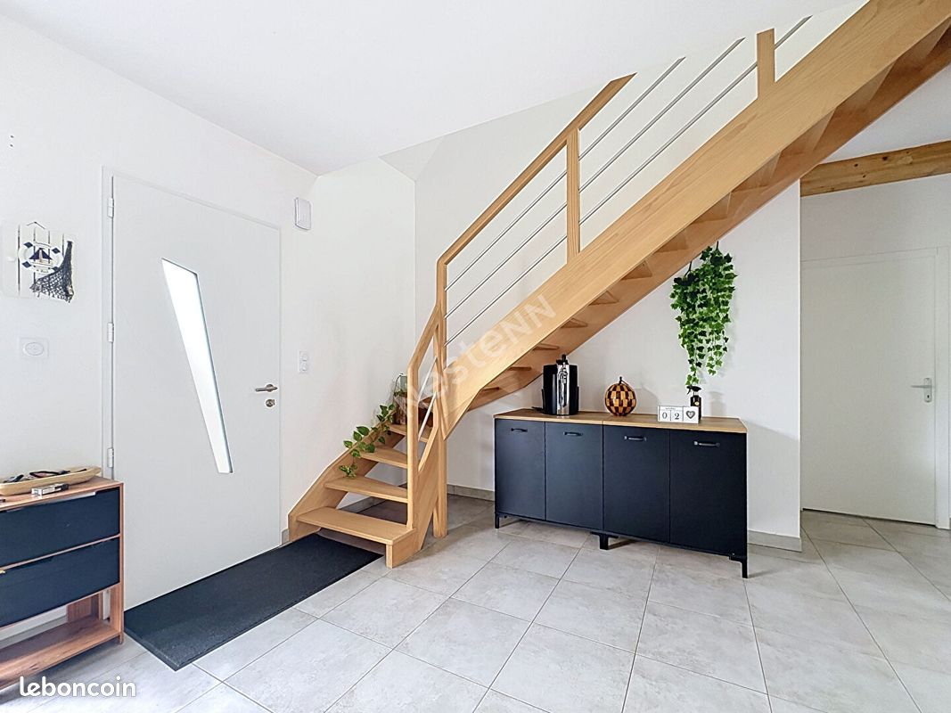 Maison 6 pièces 124 m² · à Gennes-Longuefuye · 124 m² · 960 €/mois