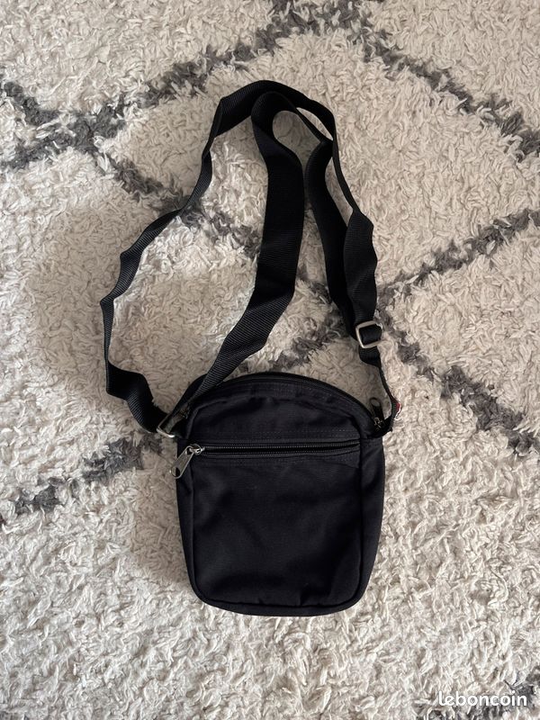Sacoche Eastpak Noire (image 2)