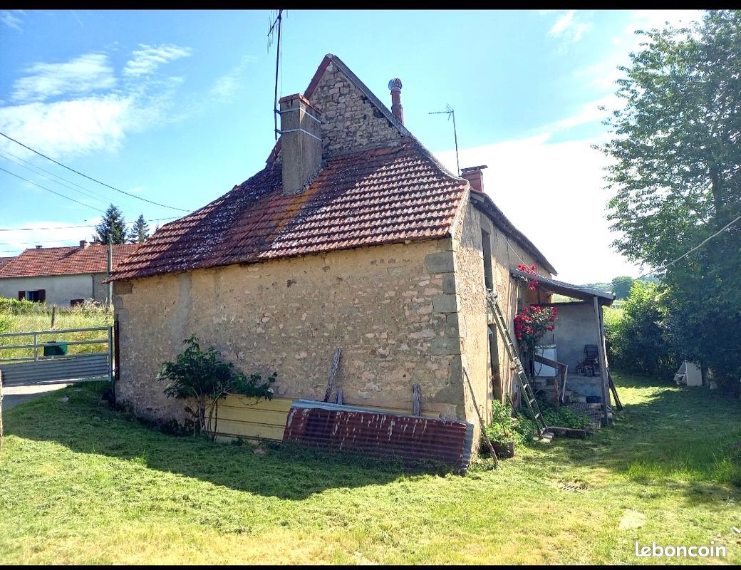 Maison 5 pièces 90 m² · à Saint-Eugène · 90 m² · 72 000 €