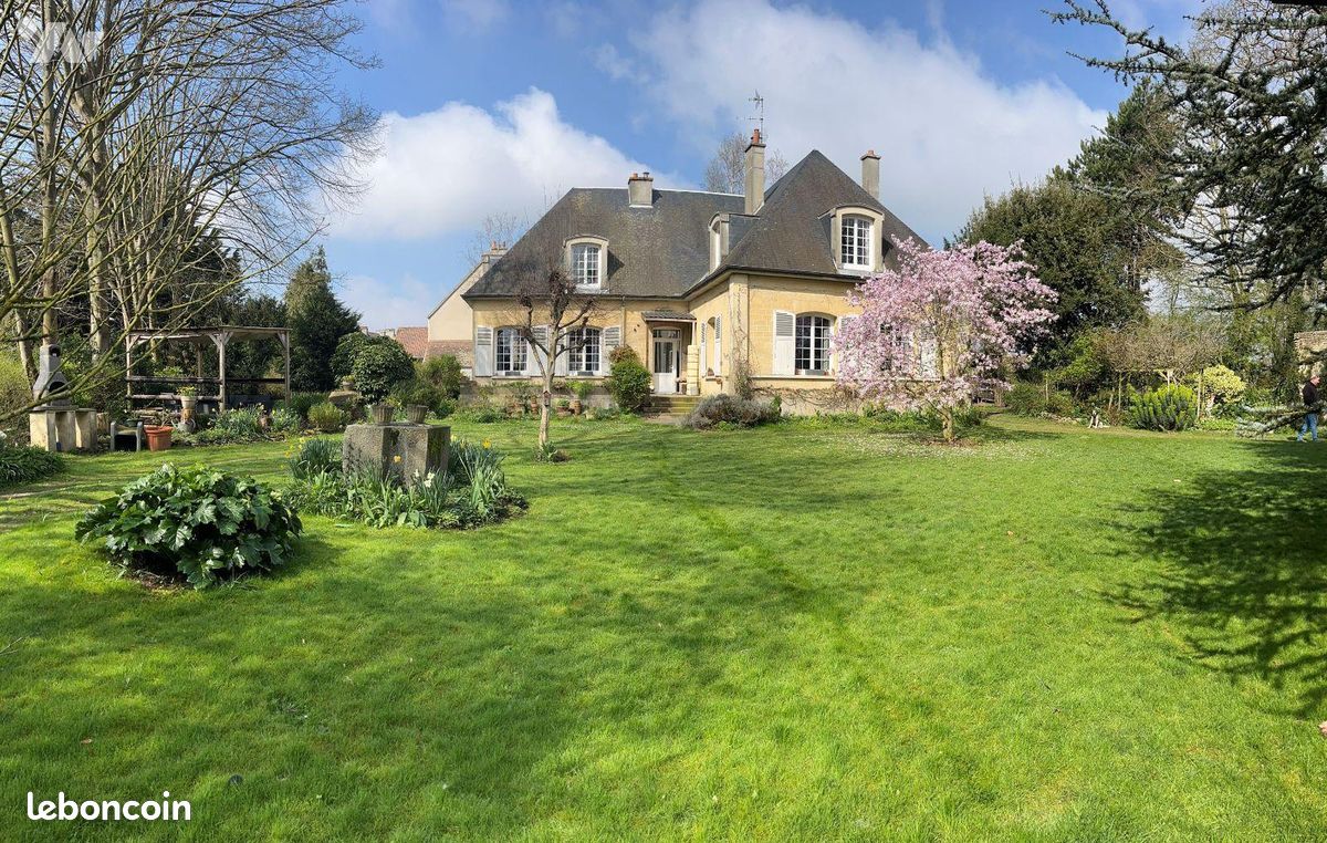 Maison 7 pièces 255 m² · à Épron · 255 m² · 630 000 €
