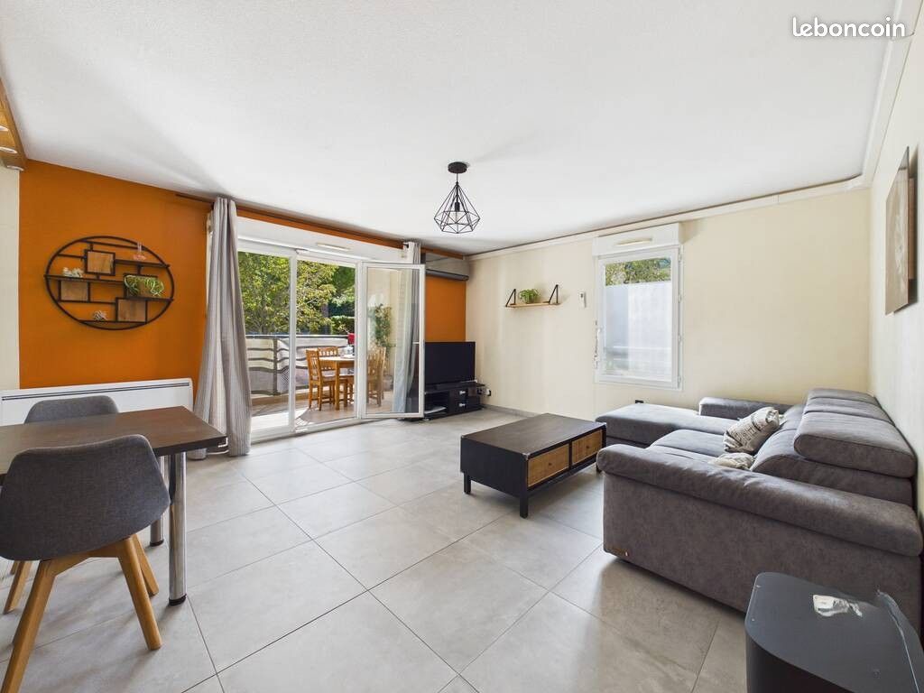 Appartement 3 pièces 67 m² · à Marseille · 67 m² · 240 000 €