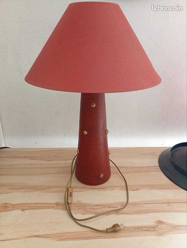 Ancienne Lampe De Chevet Ou Bureau En Faïence De Bordeaux - Occasion