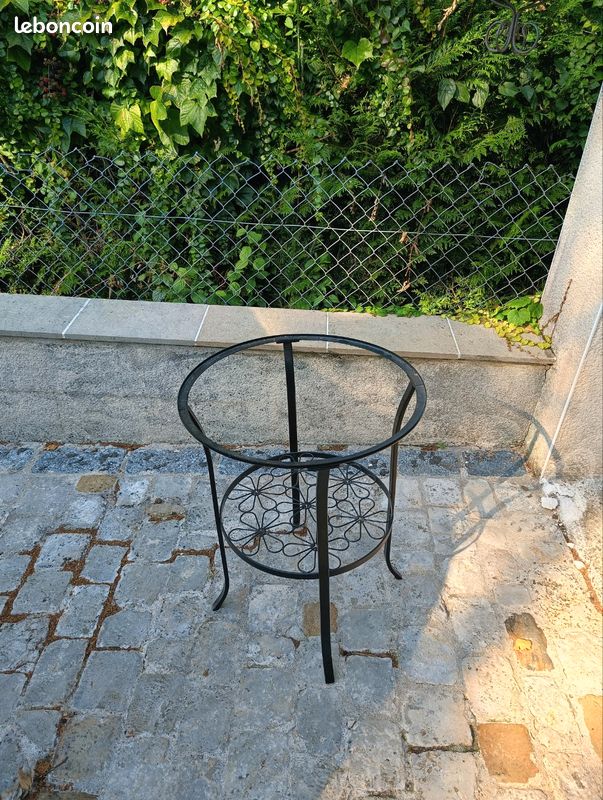 Table d'appoint (image 2)