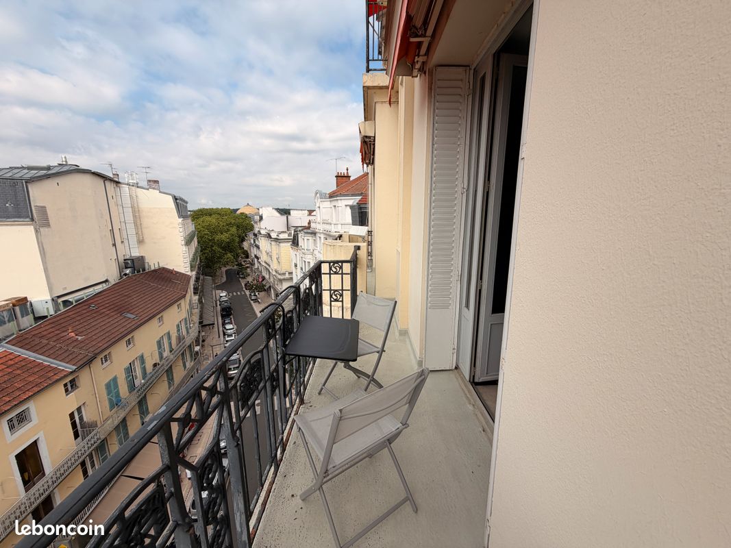 Appartement 2 pièces 57 m² · à Vichy · 57 m² · 800 €