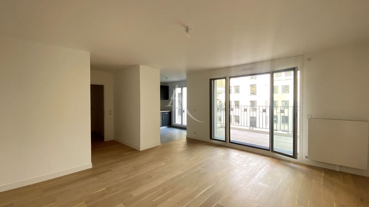 Appartement 4 pièce(s) 91 m²à louer Clichy