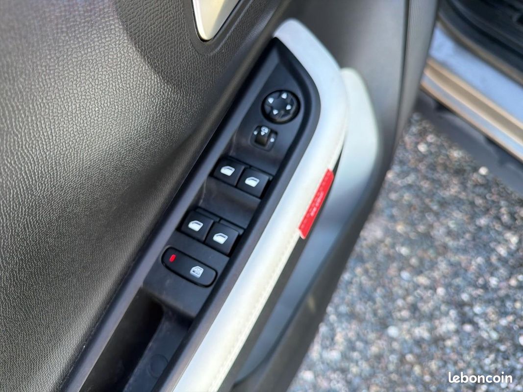 CITROëN C3 1.2 turbo 100 max (image 16)