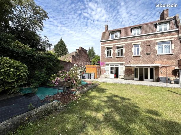 Maison 8 pièces 280 m²