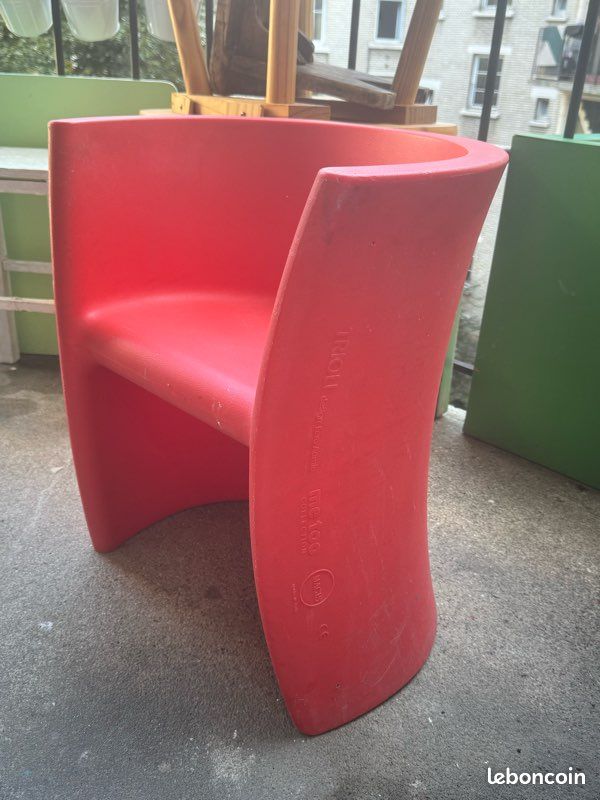 Chaise Enfant TRIOLI Marque : Me Too by Magis Design : Eero Aarnio (image 1)