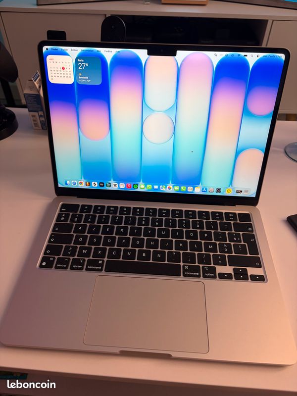 MacBook Air M2 13,6" - 256 Go - État comme neuf (image 1)