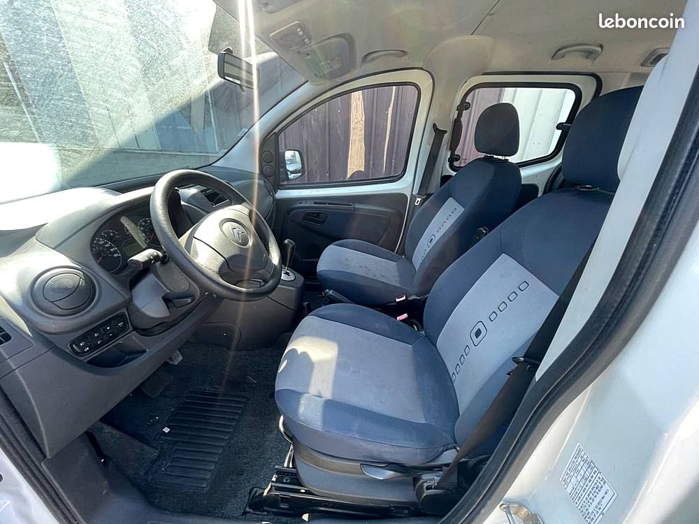 Citroen nemo 1.4 hdi 68cv boite automatique hs en l\'etat 2010 (image 11)