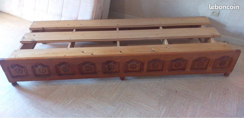 3 sommiers en bois et une table 150 (image 1)