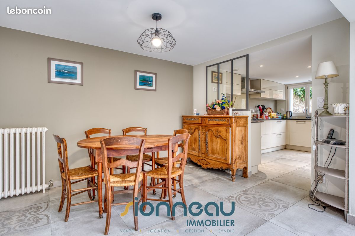 Maison 6 pièces 150 m² · à La Roche-sur-Yon · 150 m² · 457 600 €