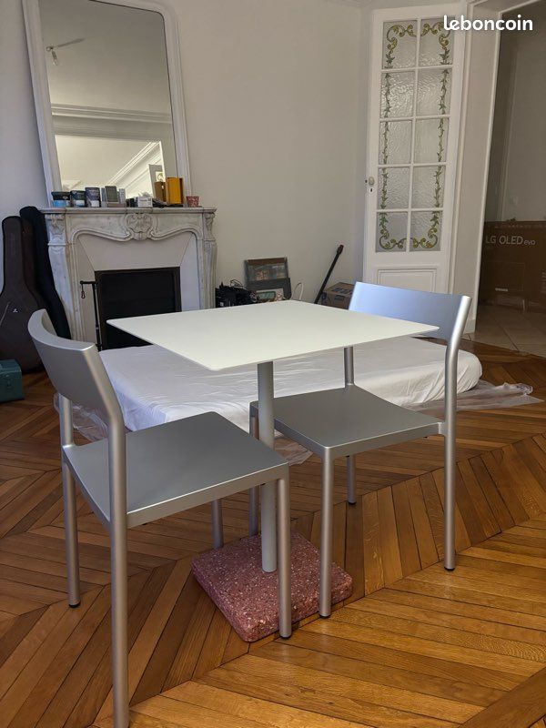 Table Carrée HAY – Modèle Terrazzo par Daniel Enoksson – Excellent État (image 1)