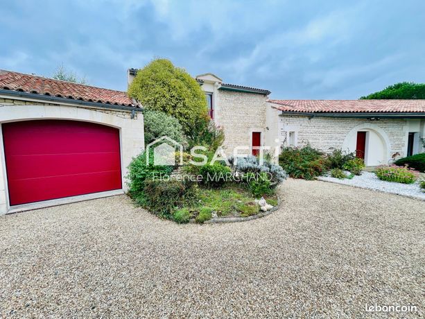 Propriété 9 pièces 402 m²
