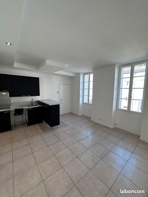 Appartement 2 pièces 38 m² · à Aix-en-Provence · 37,7 m² · 899 €/mois