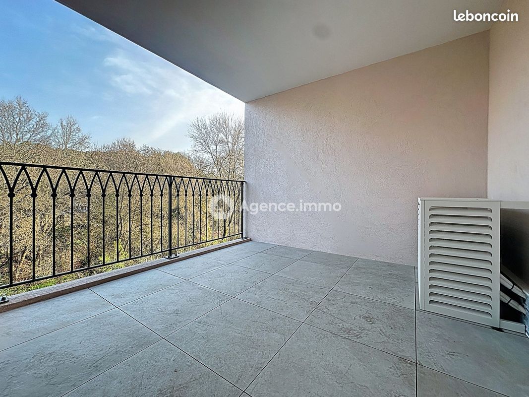 Appartement 3 pièces 79 m² · à Flassans-sur-Issole · 79 m² · 1 046 €/mois