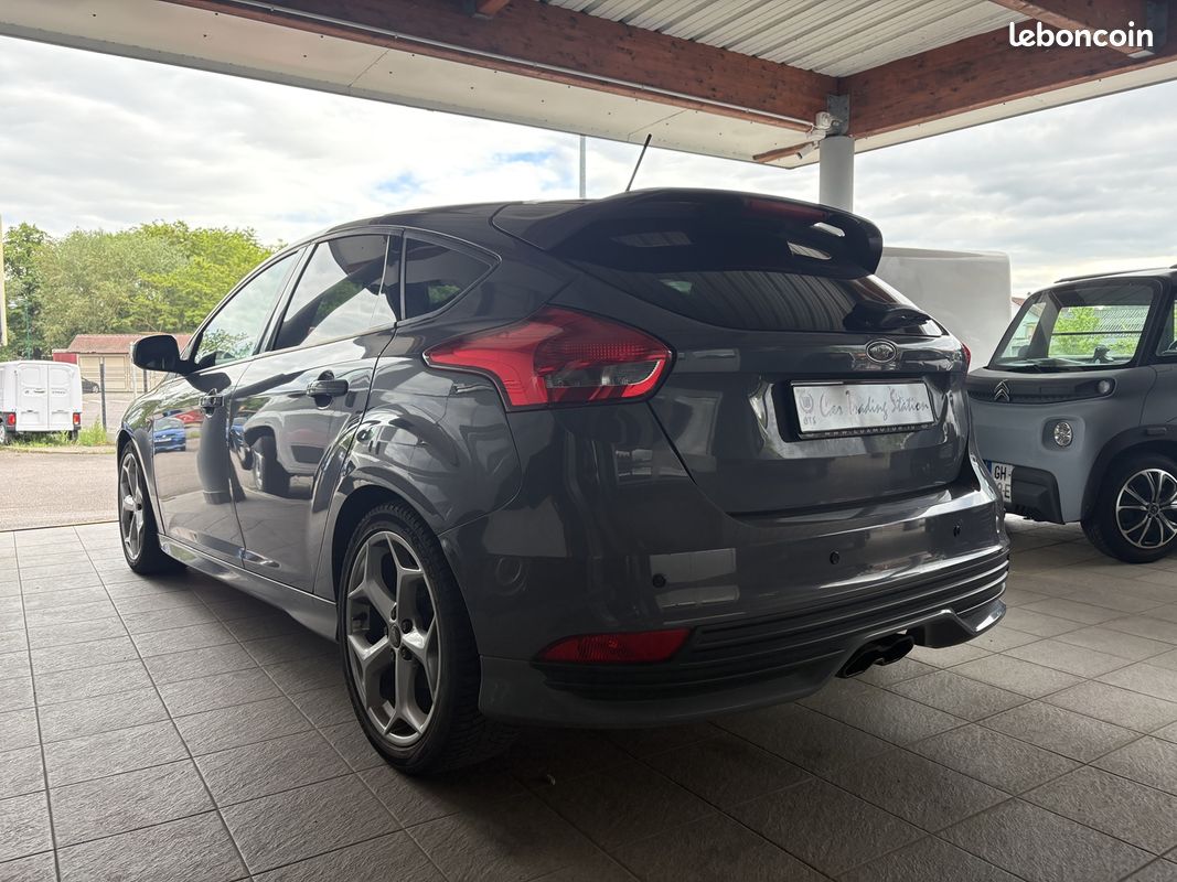Ford FOCUS 2.0 ECOBOOST 250CH STOP&START ST (image 6)