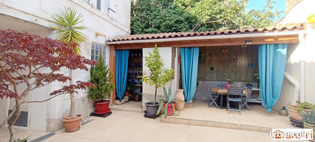 Maison 5 pièces 149 m² · à Saintes · 149 m² · 279 500 €
