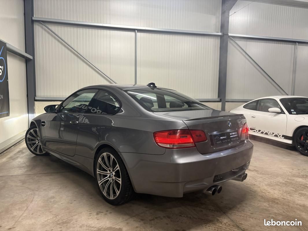 BMW M3 Coupe E92 boite mécanique V8 420cv / Entretien complet disponible (image 5)