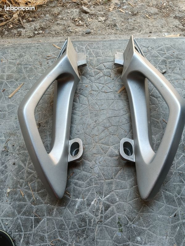 Poignée Peugeot Metropolis 400 - Équipement moto