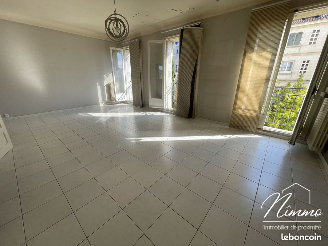 Appartement 3 pièces 72 m² · à Nîmes · 72 m² · 99 000 €