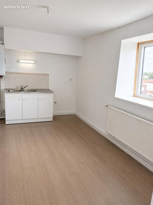 Appartement 4 pièces 81 m² · à Pont-À-Vendin · 81 m² · 640 €