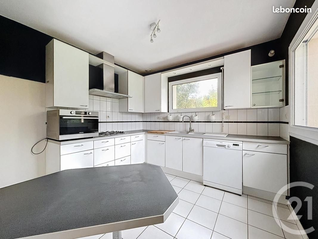 Maison a louer lannion - 6 pièce(s) - 143 m2 - Surfyn