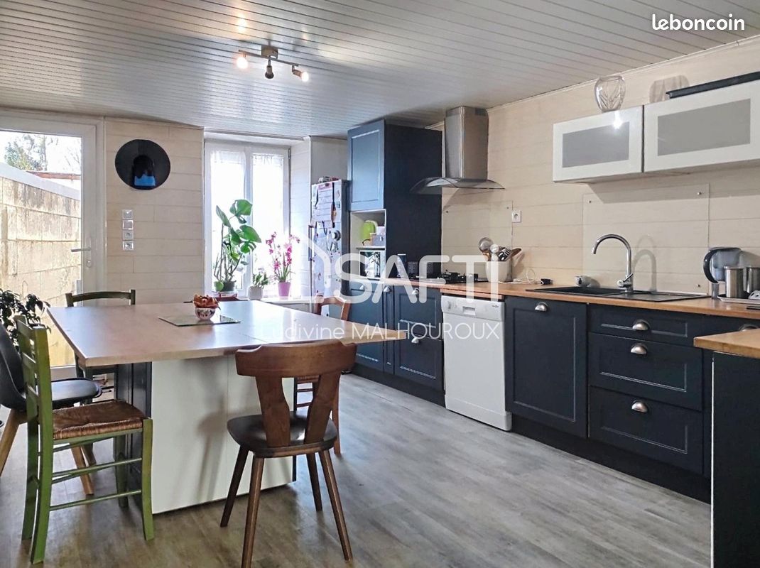 Maison de village 5 pièces 123 m² - Coteaux-du-Blanzacais 16250 Blanzac-Porcheresse (image principale 4)