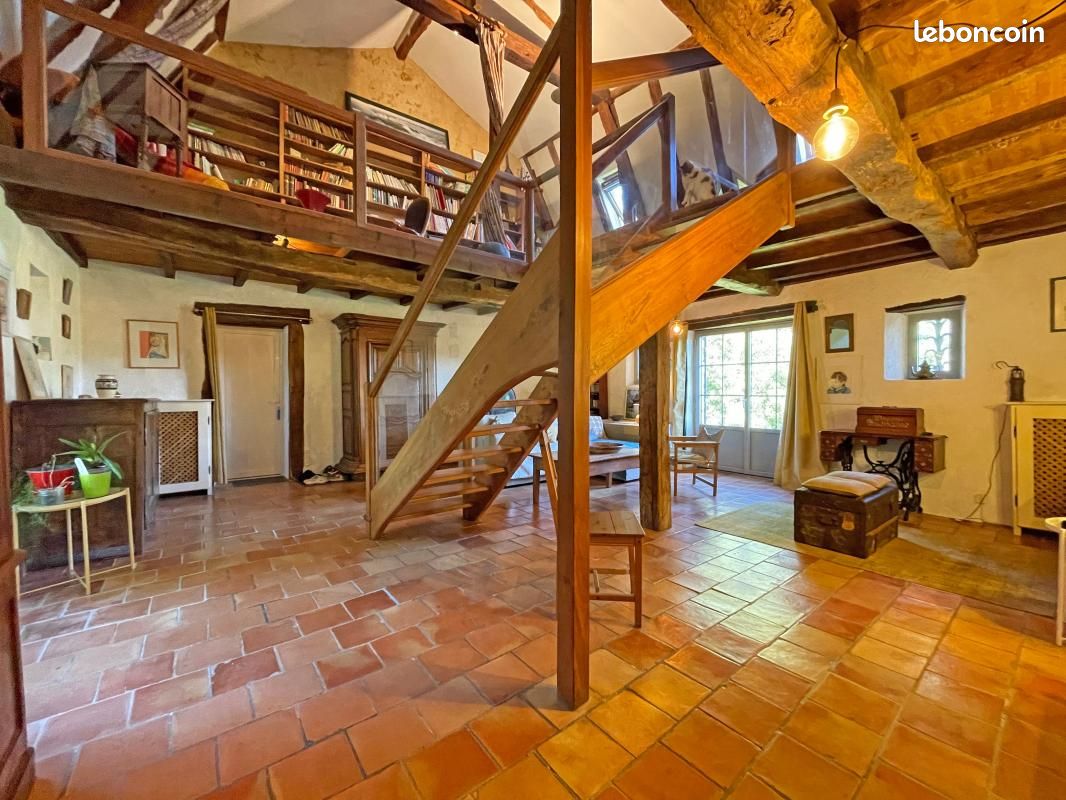 Propriété 11 pièces 247 m² (image 10)