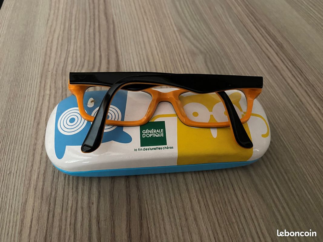 Leboncoin Solaire Givenchy Lunette De Soleil Couleur Vert Pistache