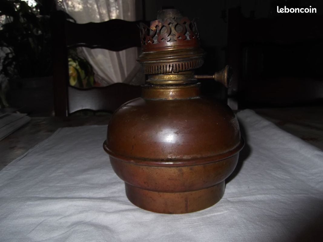 Lampe a petrole ancienne en cuivre (image 3)