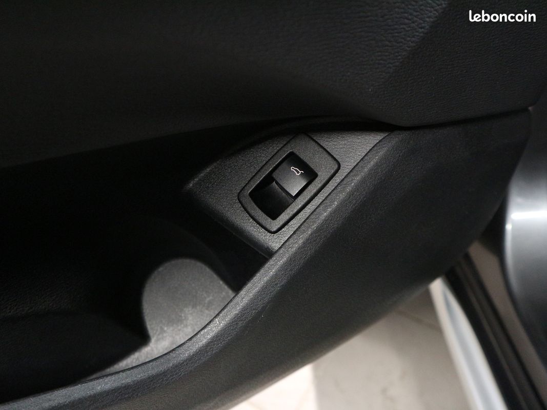 Bmw X1 (F48) XDRIVE20DA 190CH XLINE EURO6D-T (image 14)