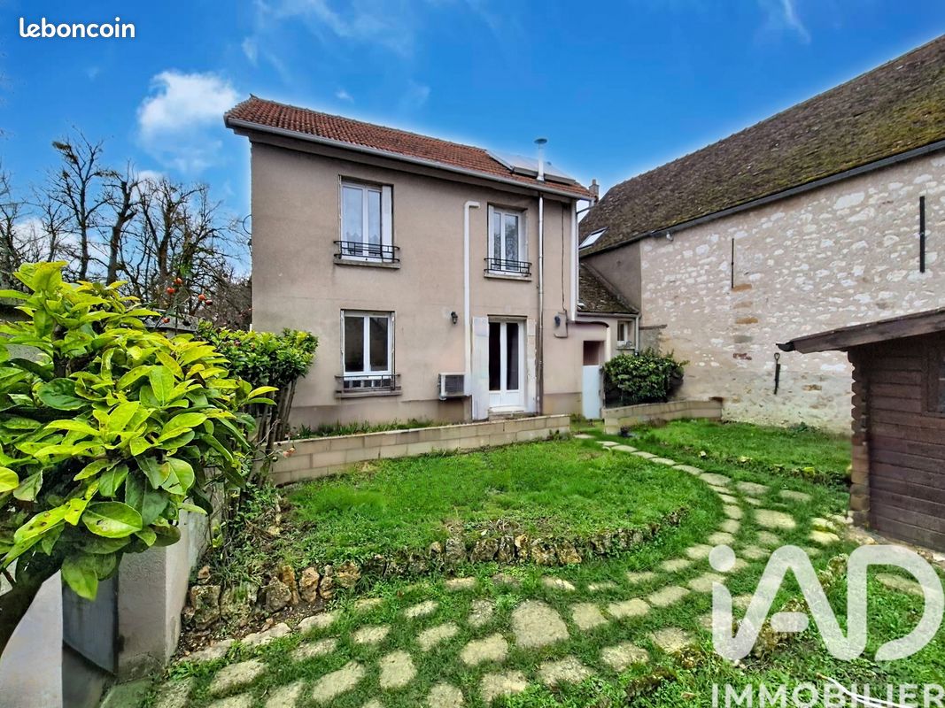 Maison 3 pièces 56 m² · à Villeneuve-la-Guyard · 56 m² · 139 000 €