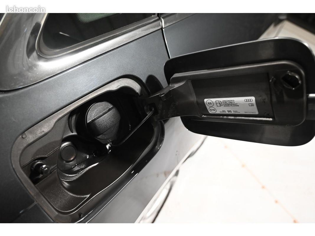 AUDI A4 2.0 35 TFSI - 150 - BV S-tronic 2016 BERLINE Business line PHASE 3 (image 36)