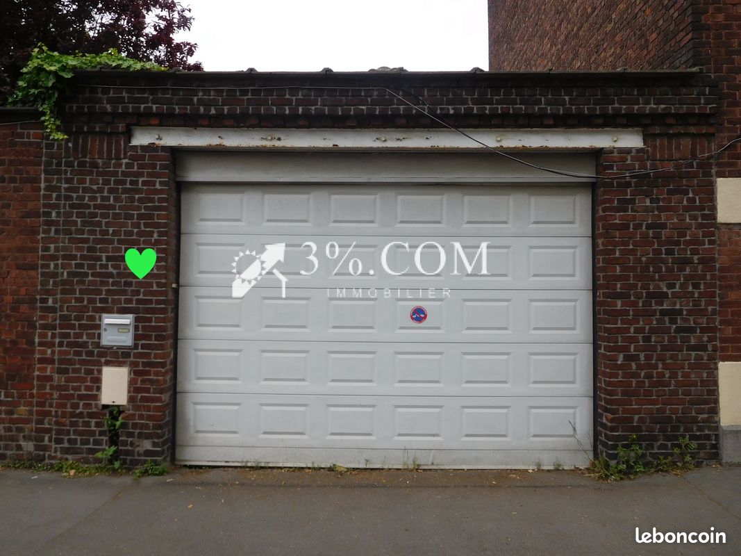Parking/box 76 m² Tourcoing (image 1)