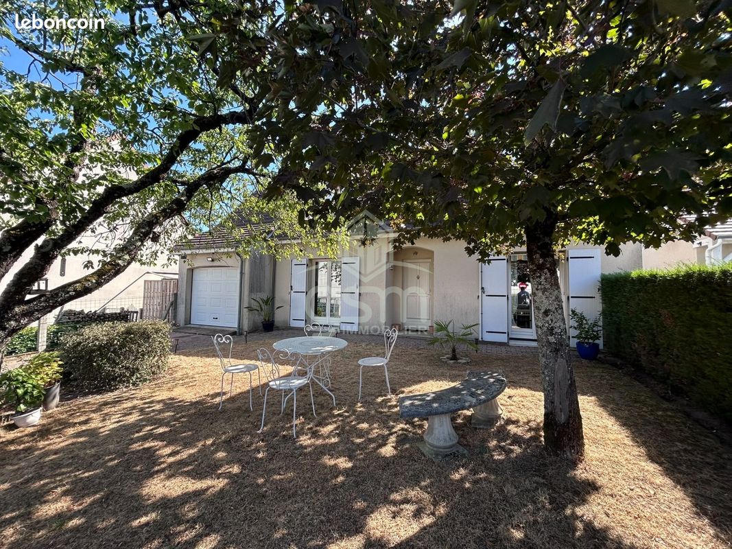 Maison 6 pièces 116 m² · à Montbazon · 116 m² · 327 000 €