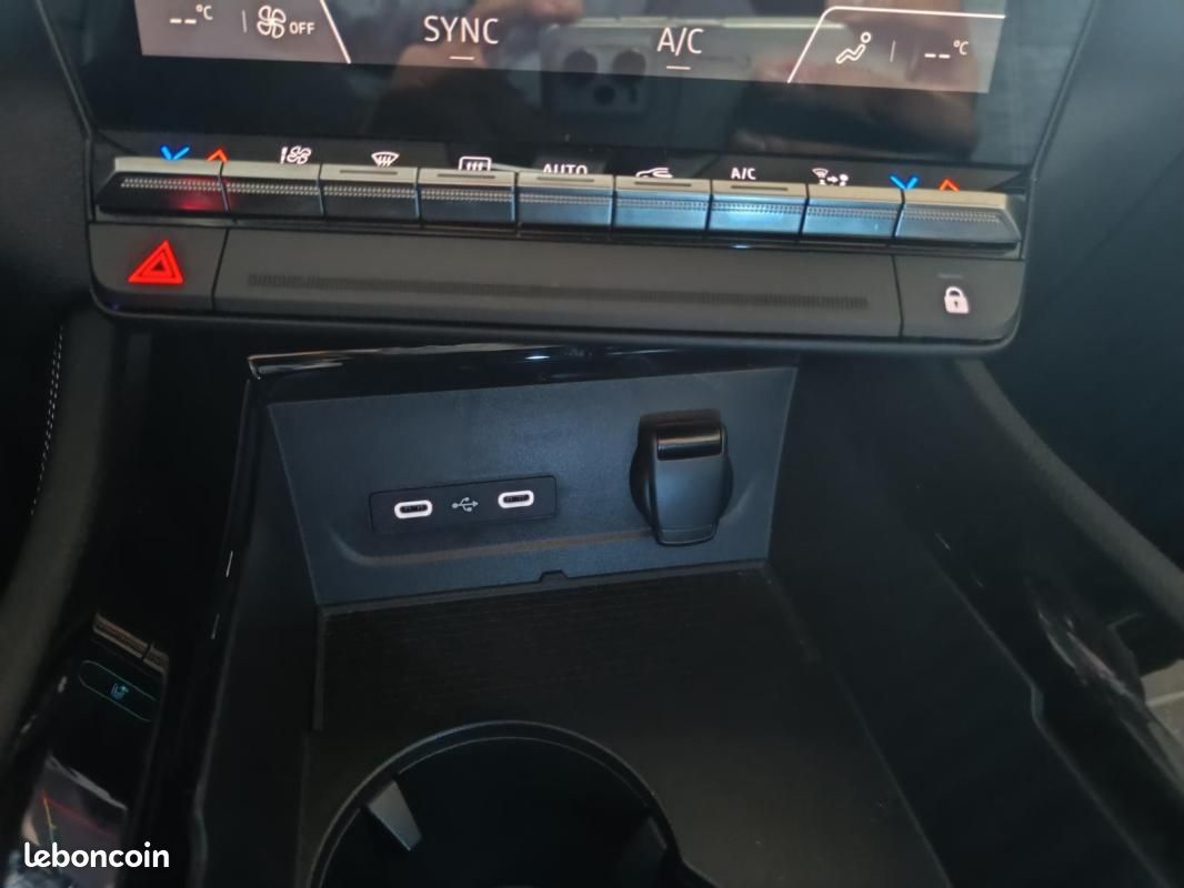 Renault Austral E-Tech hybrid 200 Techno (image 23)