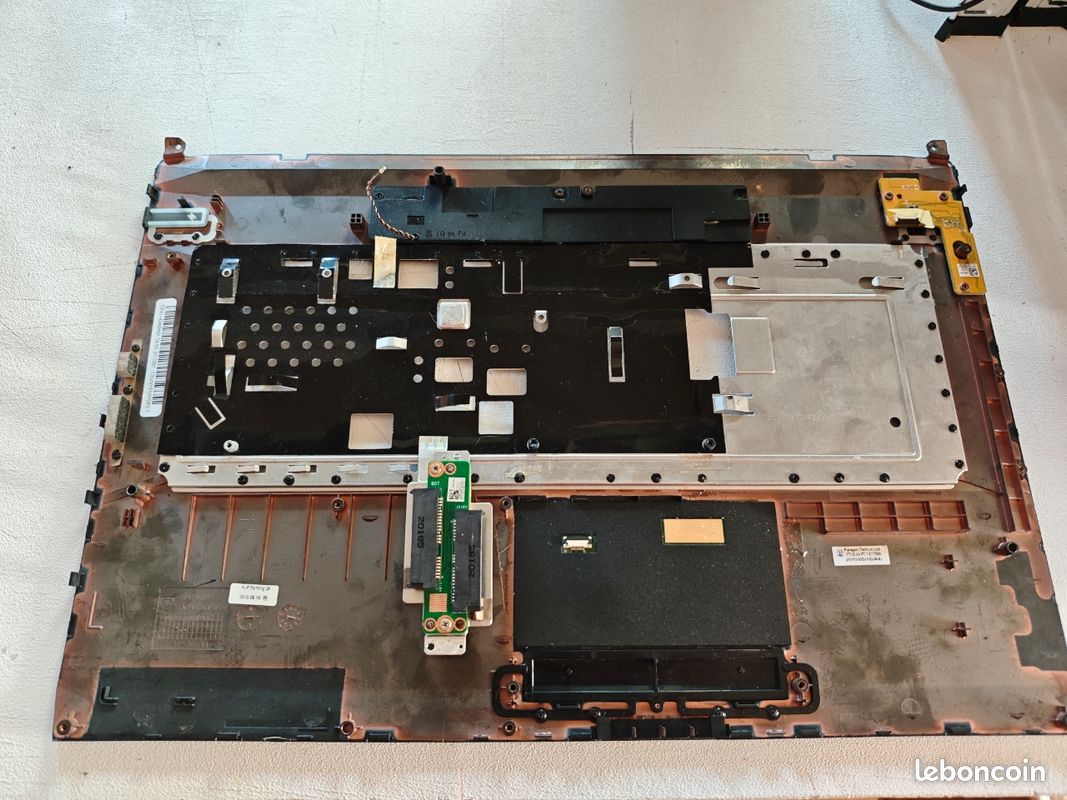 Plasturgie de PC Portable Asus X72J - Accessoires informatique