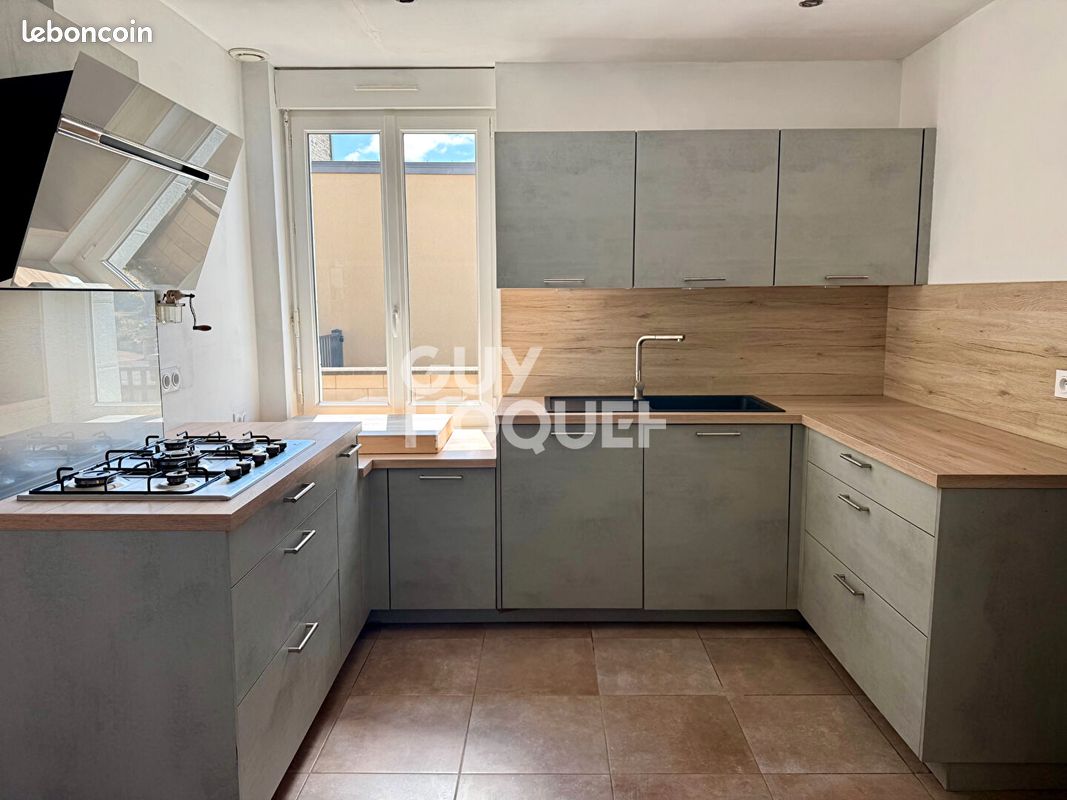 Maison 5 pièces 78 m² · à Saint-Jean-de-la-Haize · 78 m² · 650 €/mois