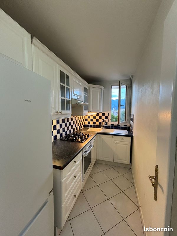 Appartement 3 pièces 53 m² · à Grenoble · 53 m² · 960 €