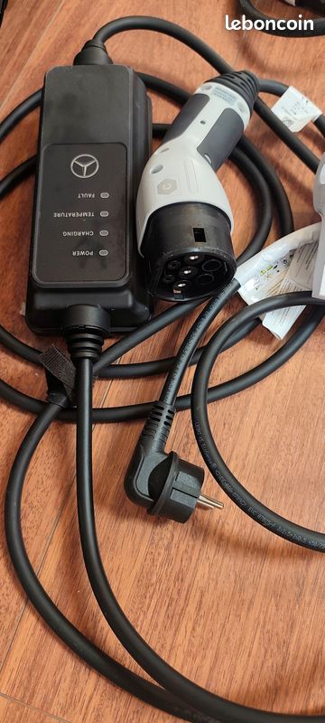 2 câbles de recharge Mercedes d'origine (Mode 2 + Type 2) avec pochettes – Excellent état (image 2)