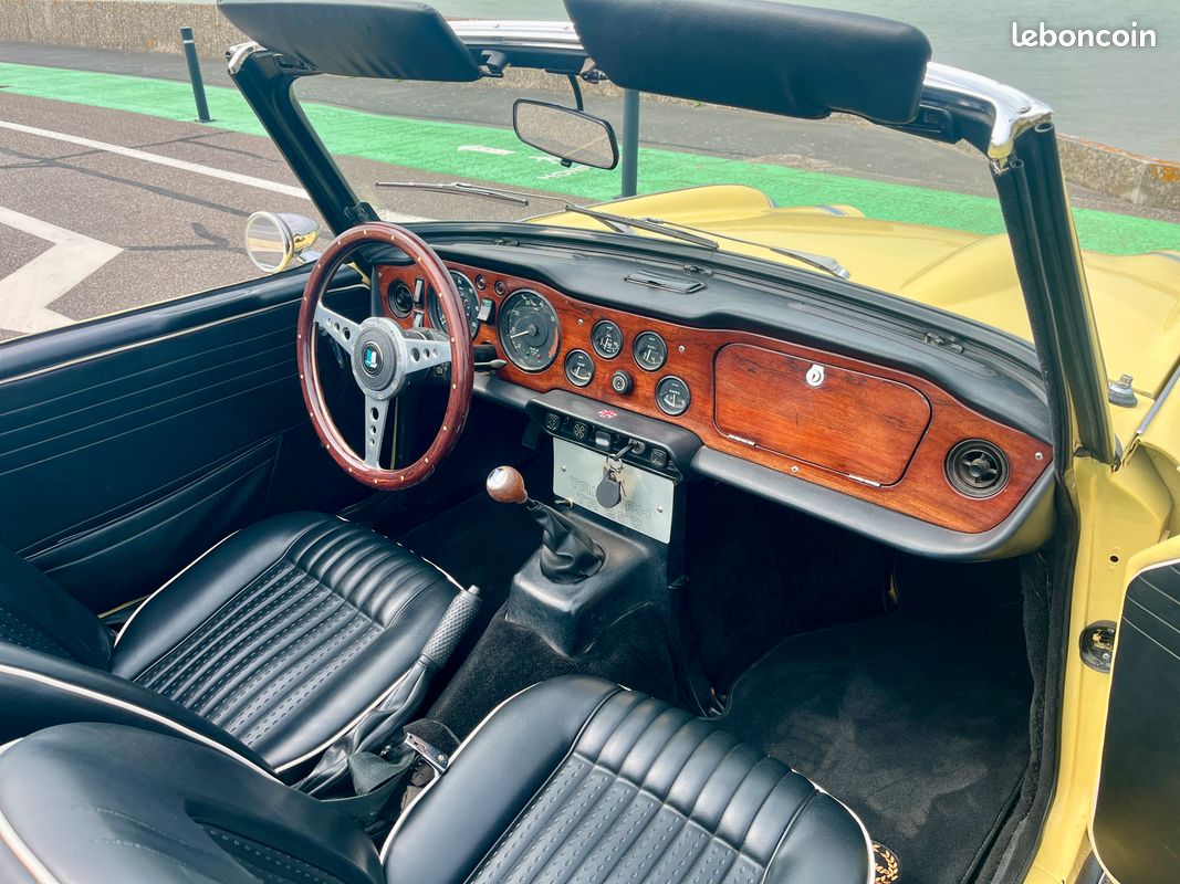 Triumph tr250 - 1968 (image 8)