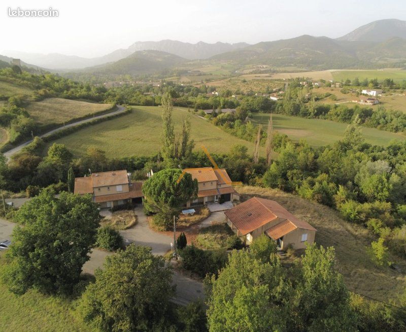 Maison 23 pièces 493 m² · à Bourdeaux · 493 m² · 525 000 €
